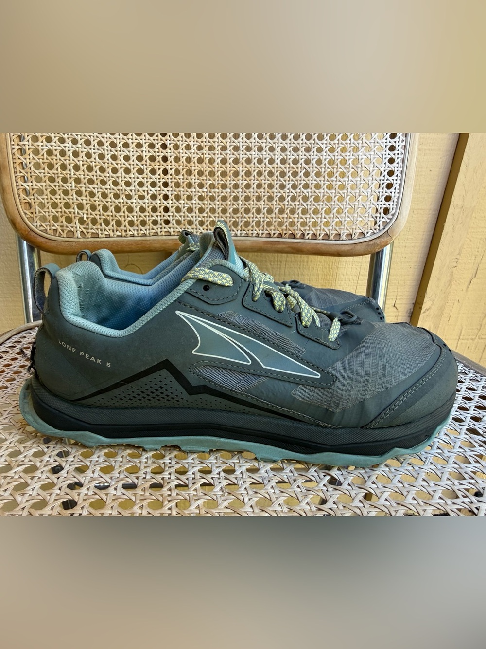 Altra Lone Peak 5 Trail Running Hiking Shoes Gray Blue Women’s Size 9.5